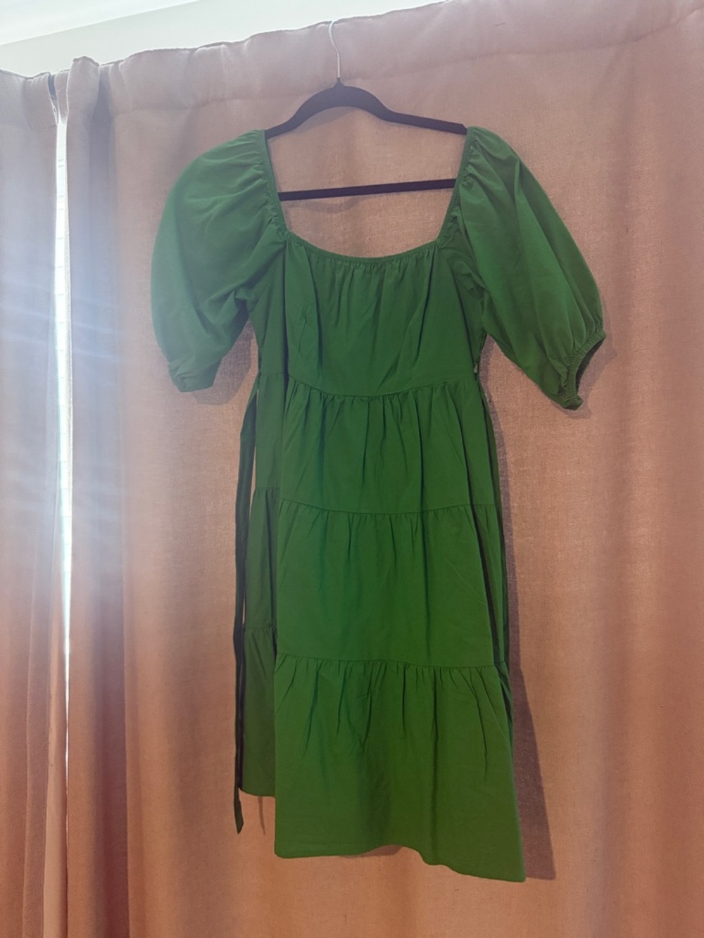 Puff Sleeve Tiered Midi Dress in Green
